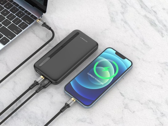P7 Power Bank 10000Mah 10W Schnellladeger�t Schwarz