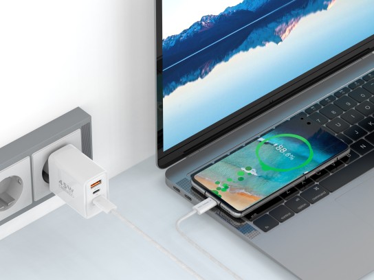 Techancy Charger USB-A+USB-C+USB-C TA2822, 45W PD, with 1m USB-C to USB-C cable, compatible with mul