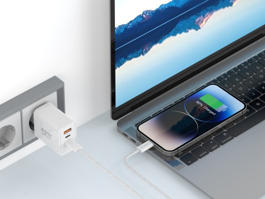 Techancy Charger USB-A+USB-C+USB-C TA2822, 45W PD, with 1m USB-C to Lightning cable, compatible with Techancy Charger USB-A+USB-C+USB-C TA2822, 45W PD, with 1m USB-C to Lightning cable, compatible with